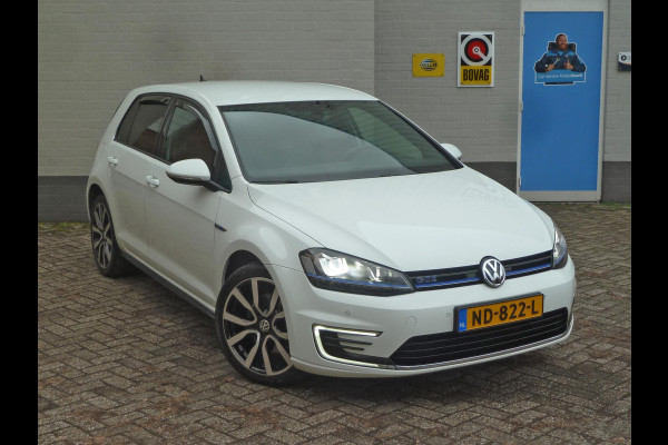 Volkswagen Golf 1.4 TSI GTE Connected Series|Navi|Dodehoekdetectie|LED|Cruise-Control|Origineel-NL