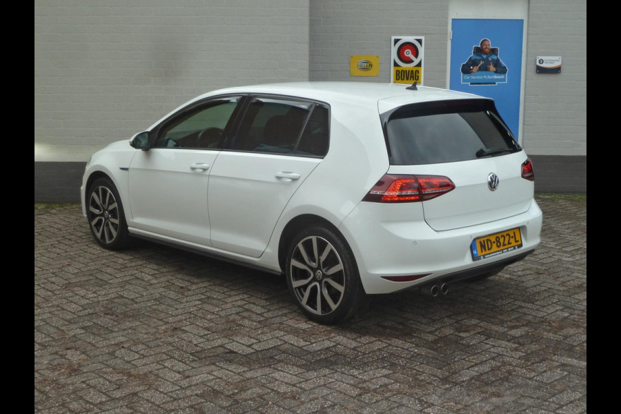 Volkswagen Golf 1.4 TSI GTE Connected Series|Navi|Dodehoekdetectie|LED|Cruise-Control|Origineel-NL