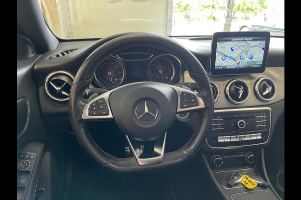 Mercedes-Benz CLA-Klasse 200 AMG-NIGHT PAKKET/PANO/SFEER/LEDER/PDC