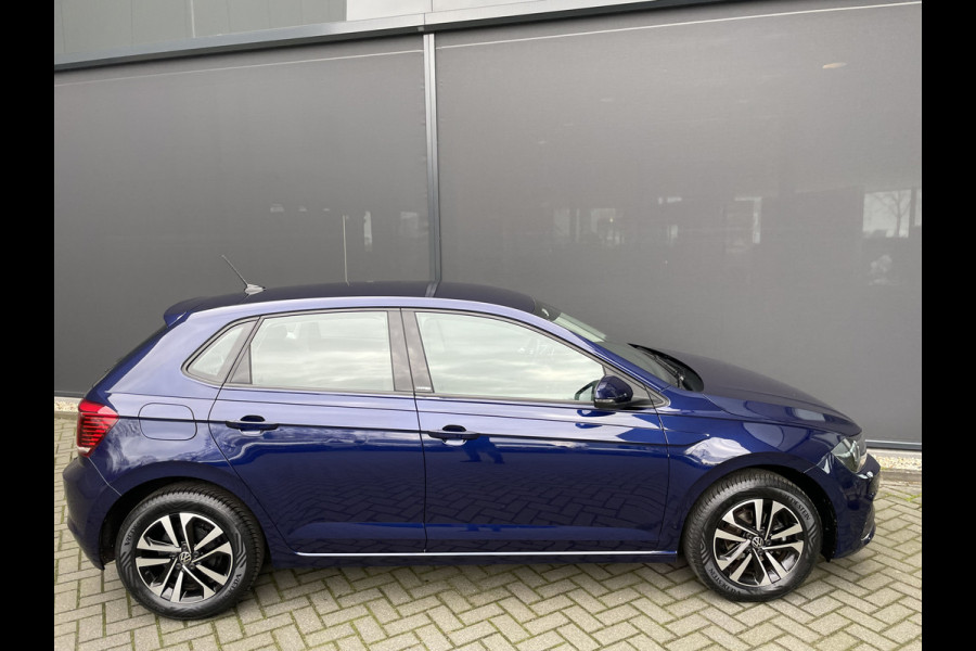 Volkswagen Polo 1.0 TSI Comfortline Business Clim. control - Cruise control Adaptive - Parkeer sensoren V+A - Navi - Apple CP/Android A - Radio/DAB/USB/TEL - MF-Lederen stuurwiel - ML - LMV - Ramen E- V+A - Spiegels E-verstel en verwarm