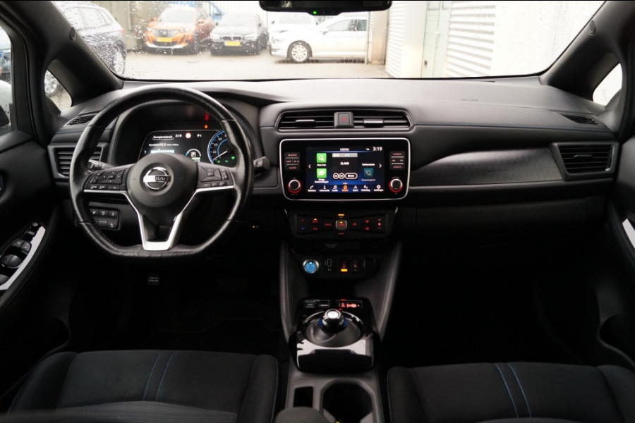 Nissan Leaf N-Connecta 40kWh -NAVI-ECC-PDC-CAM-