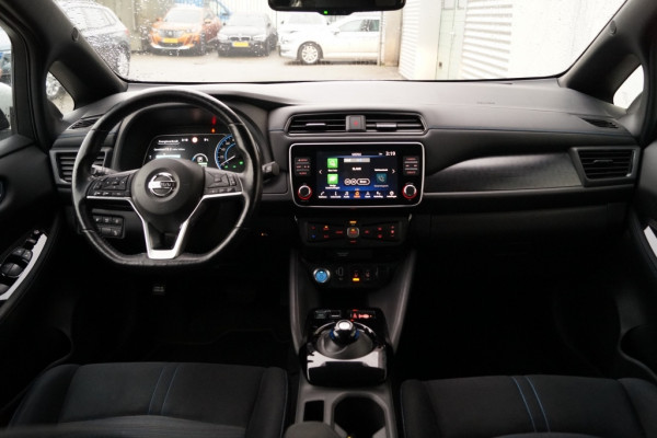 Nissan Leaf N-Connecta 40kWh -NAVI-ECC-PDC-CAM-