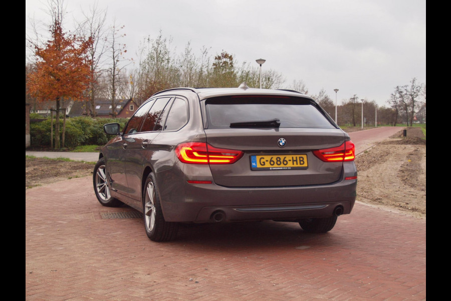 BMW 5 Serie Touring 520i High Executive Edition | Panoramadak | Lederen Bekleding | Led koplampen | NL-Auto |