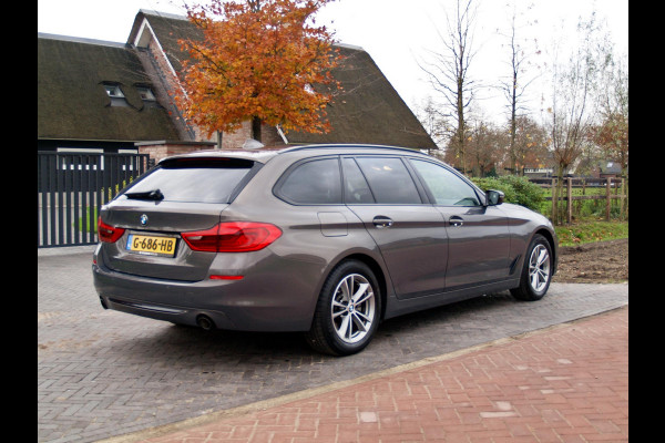 BMW 5 Serie Touring 520i High Executive Edition | Panoramadak | Lederen Bekleding | Led koplampen | NL-Auto |