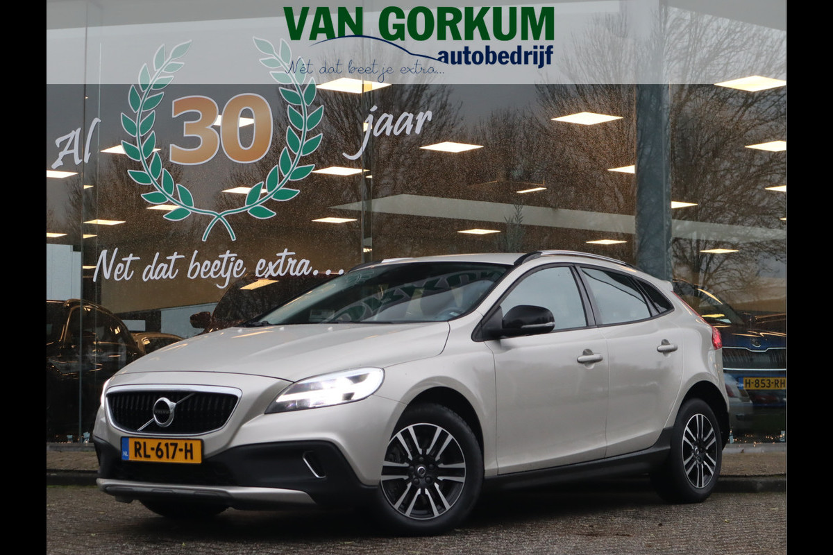 Volvo V40 Cross Country 1.5 T3 Momentum Automaat