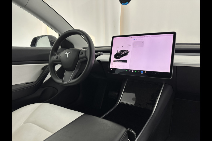 Tesla Model 3 Standard RWD Plus 60 kWh [ 3-Fase ] *PANO | AUTO-PILOT | NAPPA-LEATHER | KEYLESS | FULL-LED | MEMORY-PACK | SURROUND-VIEW | DAB | APP-CONNECT | DIGI-COCKPIT | LANE-ASSIST | TOWBAR | COMFORT-SEATS | 18"ALU*