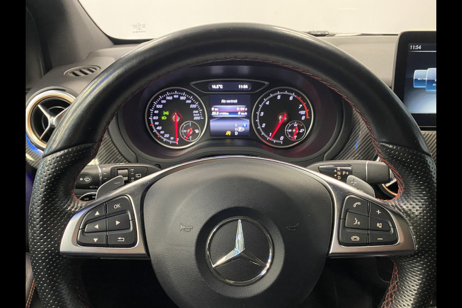 Mercedes-Benz B-Klasse 180 AMG Night Edition Cruise/climate Automaat PDC Panoramadak Navigatie