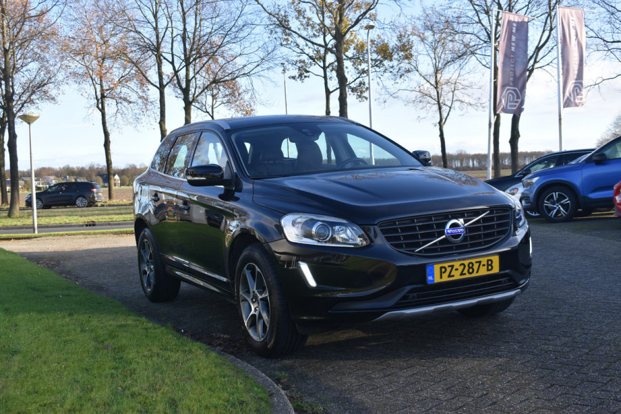 Volvo XC60 D3 150PK Automaat Ocean Race Trekhaak | Camera | Stoelverwarming | Leder | Xenon | 18"LMV | Elektr. achterklep