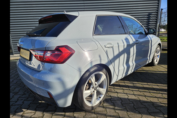 Audi A1 Sportback 35 TFSI Pro Line 150pk S Tronic Dealer O.H Pijlgrijs | Virtual Cockpit | Keyless | Sportstoelen Verwarmd | Camera | Apple Carplay | 17"L.M |