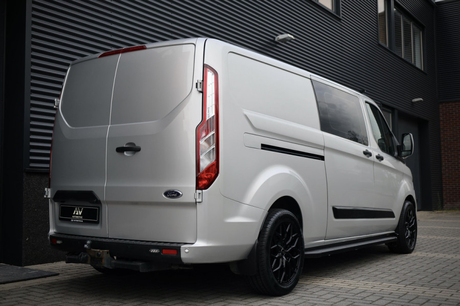 Ford Transit Custom 300 2.0 TDCI L2H1 DC Dubbel Cabine | Camera | CarPlay | Raptor Edition | Lane Assist | Stoelverwarming | Trekhaak | 6-Zitter | Nieuwe APK | Onderhoudsbeurt