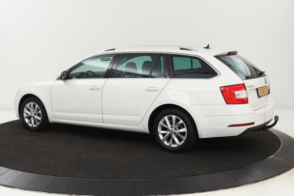 Škoda Octavia 1.5 TSI Business Edition | Stoelverwarming | Trekhaak | Full LED | Camera | Virtual Cockpit | Verwarmde voorruit | Carplay | DAB | Navigatie