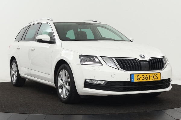 Škoda Octavia 1.5 TSI Business Edition | Stoelverwarming | Trekhaak | Full LED | Camera | Virtual Cockpit | Verwarmde voorruit | Carplay | DAB | Navigatie