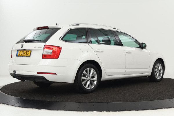 Škoda Octavia 1.5 TSI Business Edition | Stoelverwarming | Trekhaak | Full LED | Camera | Virtual Cockpit | Verwarmde voorruit | Carplay | DAB | Navigatie