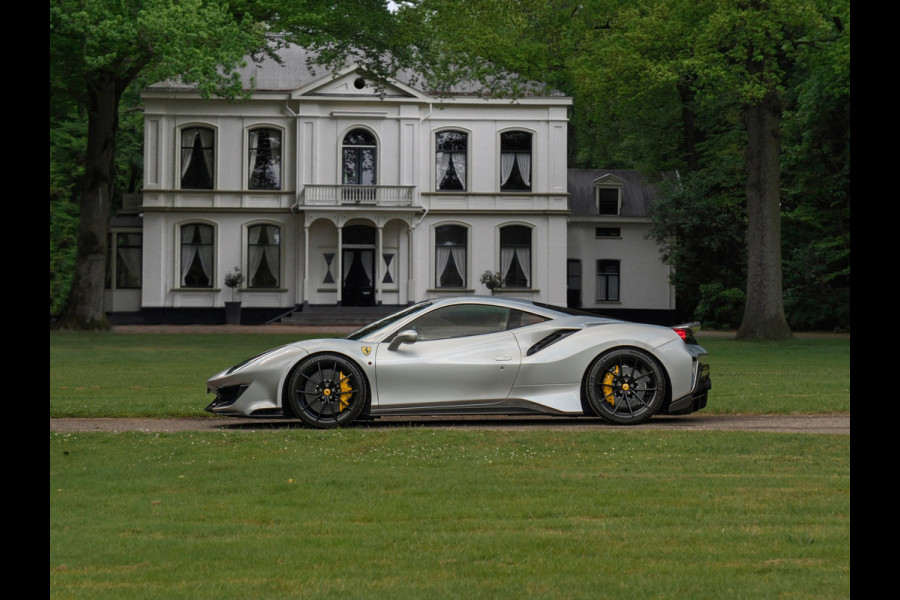 Ferrari 488 Pista | Lift | Cuoio Alcantara! | Full PPF | Veel carbon | Argento Nurburgring