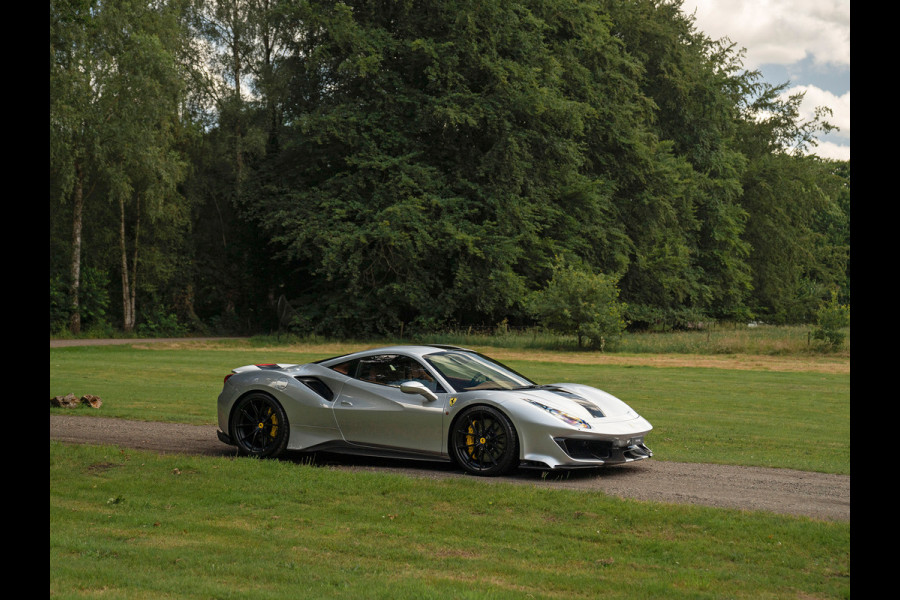 Ferrari 488 Pista | Lift | Cuoio Alcantara! | Full PPF | Veel carbon | Argento Nurburgring