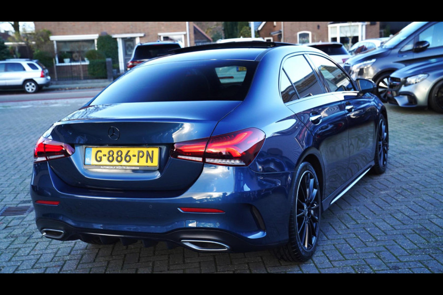 Mercedes-Benz A-Klasse 180 d Launch Edition Premium Plus | Stoelverwarming | 360 Camera | Pano