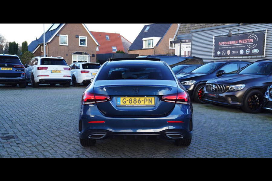 Mercedes-Benz A-Klasse 180 d Launch Edition Premium Plus | Stoelverwarming | 360 Camera | Pano