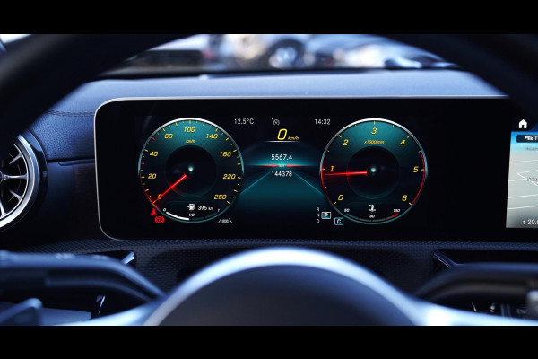 Mercedes-Benz A-Klasse 180 d Launch Edition Premium Plus | Stoelverwarming | 360 Camera | Pano