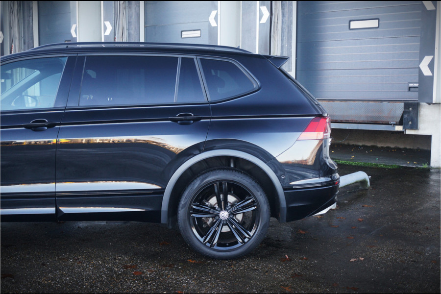 Volkswagen Tiguan Allspace 1.5 TSI Highline Business R | Black Style | R-Line | Virtual | Trekhaak | Camera | Stuur/Stoelverwarming | NAP | BTW | Keyless | Elek. Achterklep | Adaptive Cruise Control | Led | Automaat |