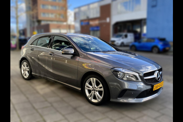 Mercedes-Benz A-Klasse 180 BlueEfficiency URBAN - Navigatie I Airco I PDC I Sport interieur & Velgen I Dealer onderhouden