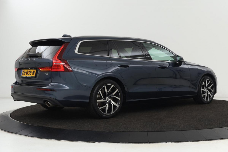 Volvo V60 2.0 T5 Momentum | Leder | Stoelverwarming | Carplay | Full LED | Navigatie | Climate control | PDC | Cruise control