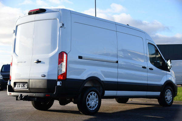 Ford Transit 350 2.0 TDCI L3H2 RWD 3500KG Trekhaak, Camera, Cruise, Sensoren, Automaat, 170PK, Stoelverwarming, UNIEK!