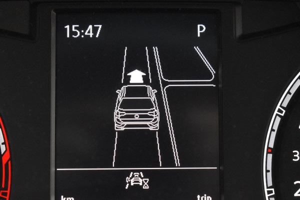 Volkswagen T-Roc 1.5 TSI Sport R Lane ACC Camera D.Hoek Keyless Trekhaak