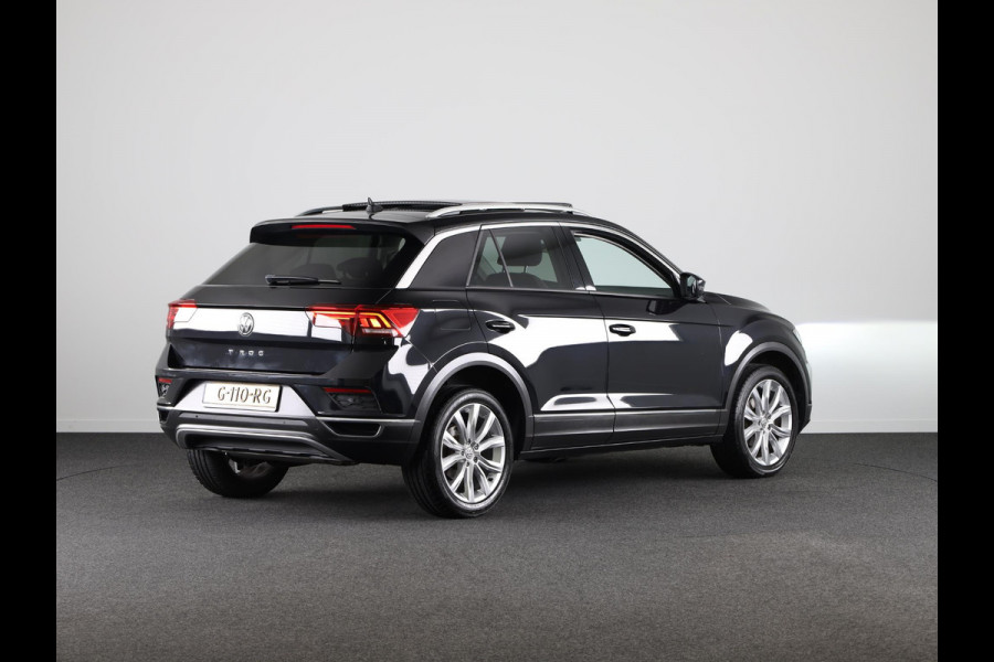 Volkswagen T-Roc 1.5 TSI Sport 150PK DSG (automaat) | Panorama dak | 18'LM velgen | Navigatie |