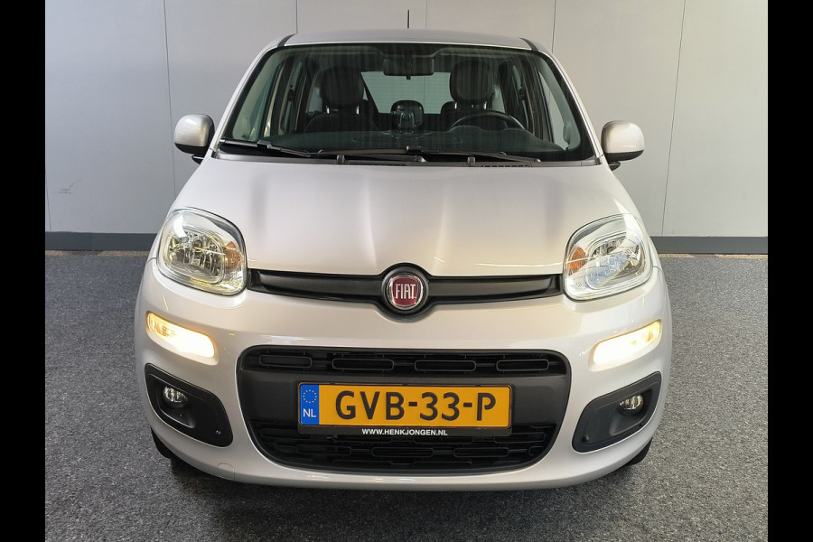 Fiat Panda 1.2 Lounge 4 cilinder uit 2020 Rijklaar + 12 maanden Bovag-garantie Henk Jongen Auto's in Helmond,  al 50 jaar service zoals 't hoort!