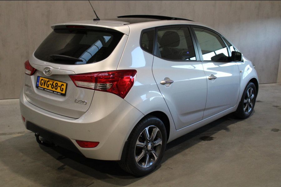 Hyundai ix20 1.6i Premium Camera/navi/cruise controle/panoramdak 12 maanden bovag