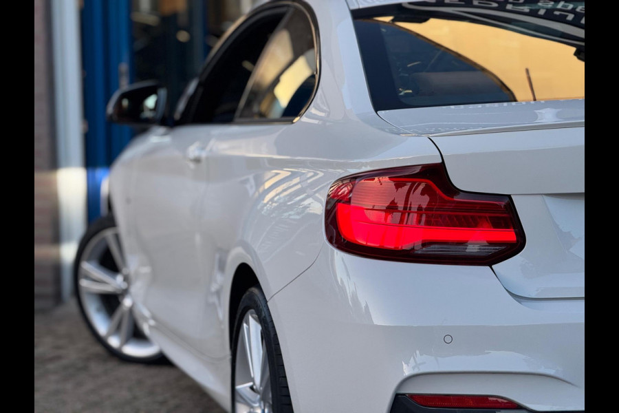 BMW 2 Serie Coupé 220i High Executive 2018 AUT NAVI DAK NAP!