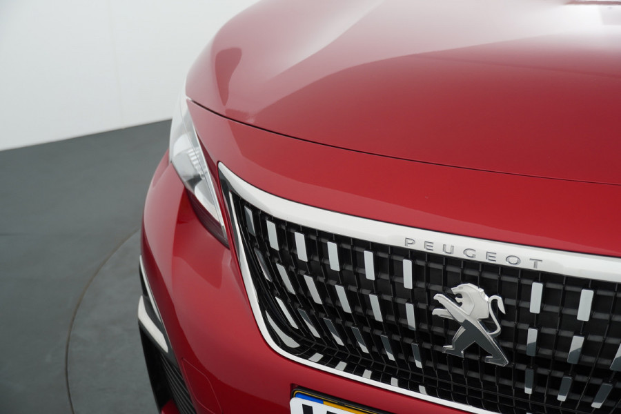 Peugeot 3008 BWJ 2019 | 1.2 131PK Executive AUTOMAAT | LEER | CLIMA | TREKHAAK | NAVI | LICHTMETAAL | PRIVACY GLASS