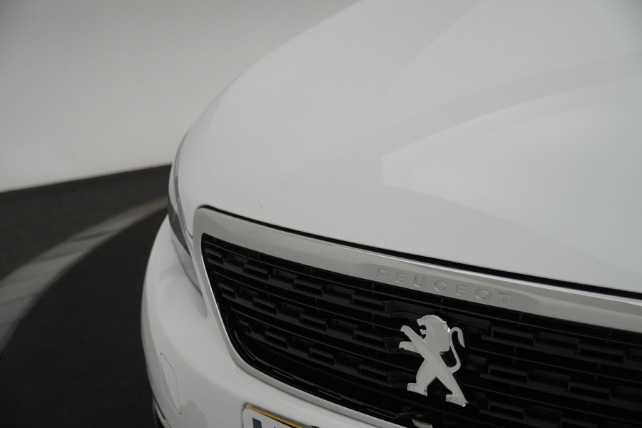 Peugeot 308 BWJ 2021 / 1.2 PT 111 PK Active Pack / Virtual cockpit / Clima / Trekhaak / Carplay / DAB / Cruise / Navi / PDC / LMV