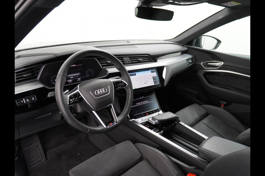 Audi e-tron E-Tron 55 95kWh 408PK Quattro S-LINE Leder/Alcantara Audi-Connect Virtual-Cockpit Park-Assist 20"lmv S-Line- Sport-Stoel+Verwarm Led WiFi Connected-Services Apple-Carplay Android Keyless-Go PTC Interieur-Voorverwarming/koeling Electr.-A-Klep Priv.Glass Niveau-regeling(Automatisch) ESP Hill-Hold Rijstrook Chroompakket Priv.Glas Donkere Hemel Dakspoiler Botsherkenning+Waarschuwing AEB Connected-Services Rijstrooksensor Origin.Nederlandse Auto