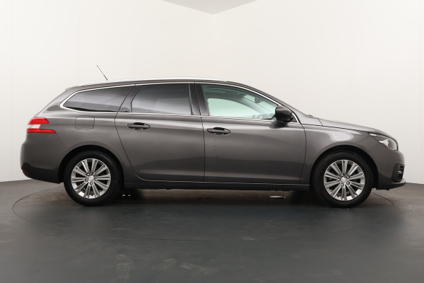 Peugeot 308 SW BWJ 2020 | 1.2 PT 131PK Premium AUTOMAAT | NWE APK | CLIMA | CAMERA A | PANO DAK | PRIVACY GLASS | CARPLAY | LMV | CRUISE