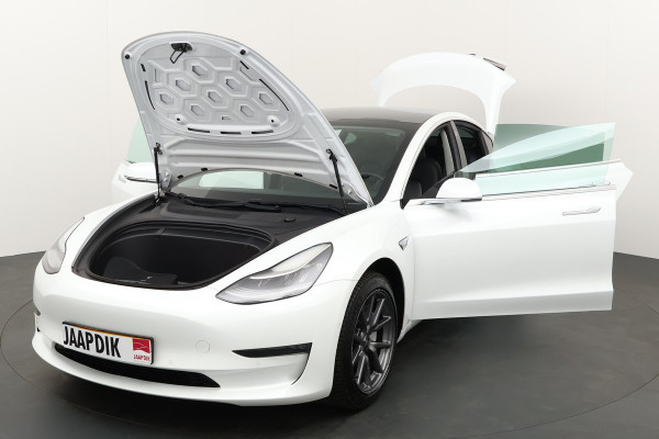 Tesla Model 3 BWJ 11-2019 351PK Long Range 75 kWh | AWD | LEER | PANO DAK | STOELVERW | NAVI | CLIMA | 18'' LMV |