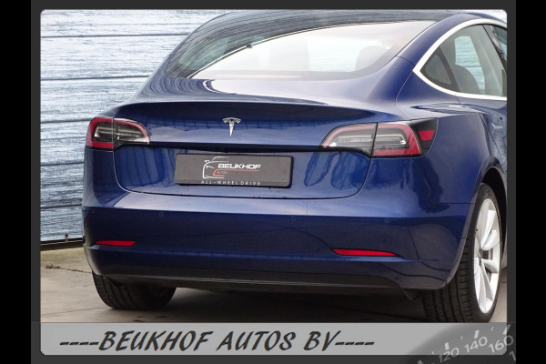 Tesla Model 3 Standard RWD Plus Trekhaak 19 inch Pano Leer