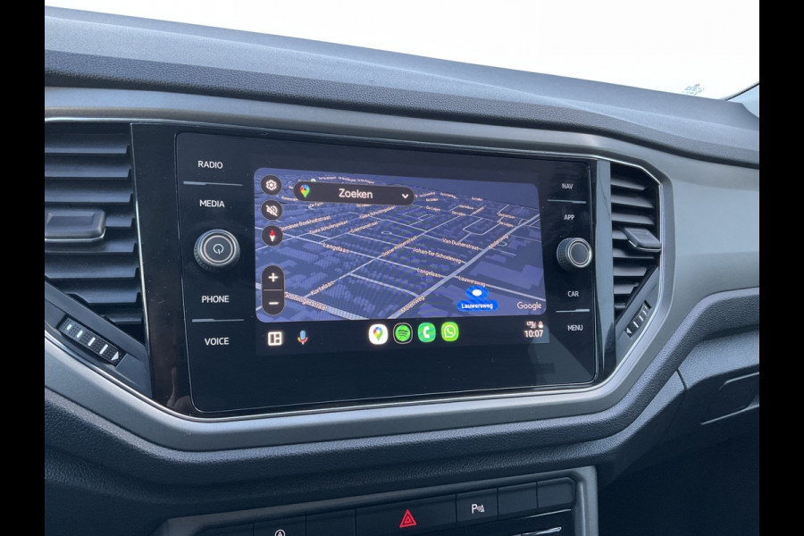 Volkswagen T-Roc 1.5 TSI R-Line AutomStoelverw Adaptive-Cruise Carplay-Navi 19inch Sport Business