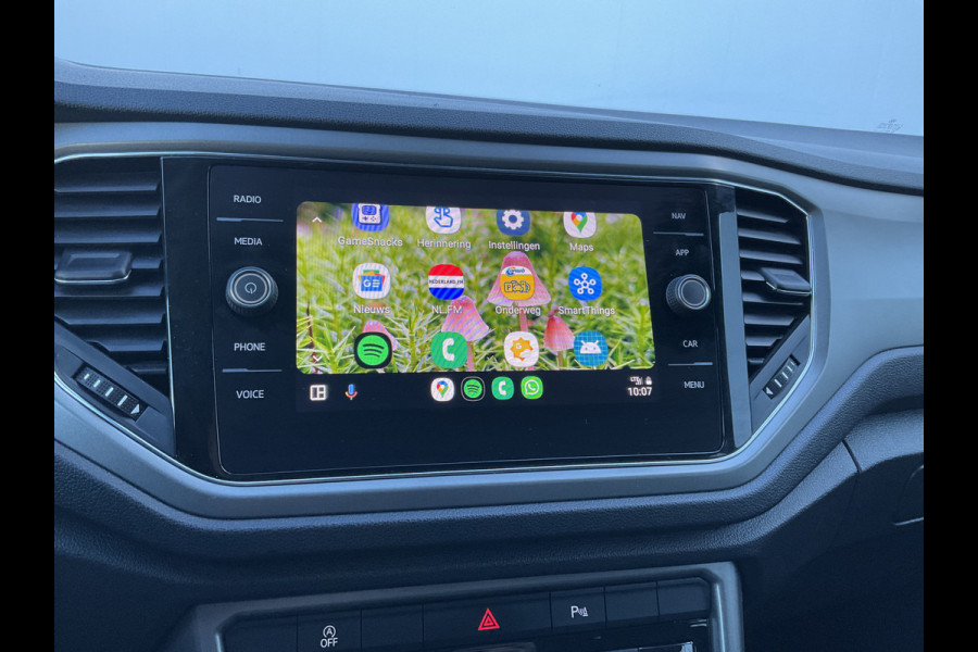 Volkswagen T-Roc 1.5 TSI R-Line AutomStoelverw Adaptive-Cruise Carplay-Navi 19inch Sport Business