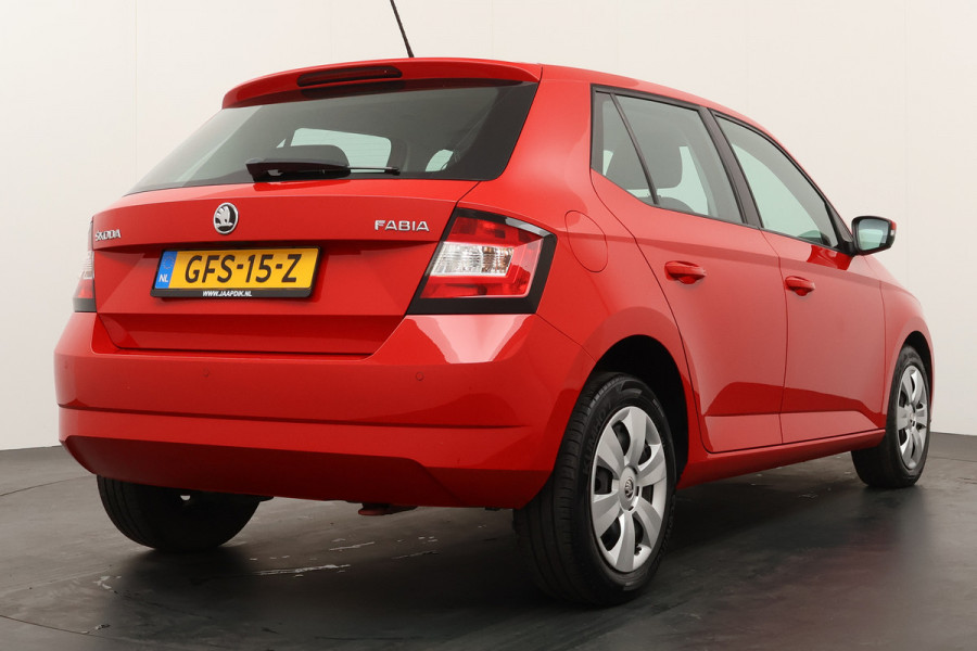 Škoda Fabia BWJ 2018 | 1.0 60PK Active | NWE APK | AIRCO | CRUISE | PDC | LEDEREN STUURWIEL |