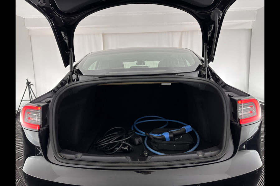 Tesla Model 3 Standard RWD Plus 60 kWh [ 3-Fase ] (INCL.BTW) Aut. *PANO | AUTO-PILOT | NAPPA-LEATHER | KEYLESS | FULL-LED | MEMORY-PACK | SURROUND-VIEW | DAB | APP-CONNECT | DIGI-COCKPIT | LANE-ASSIST | TOWBAR | COMFORT-SEATS | 19"ALU*