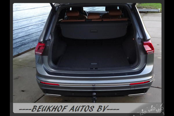 Volkswagen Tiguan Allspace 1.5 TSI R-line Trekhaak Pano Leer