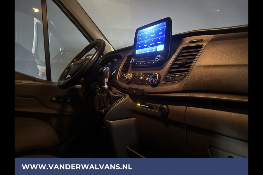 Ford Transit 2.0 TDCI 131pk L3H2 Euro6 Airco | Camera | Navigatie | Apple Carplay Android Auto, Cruisecontrol, Stoelverwarming, Verwarmde voorruit, Parkeersensoren, Bijrijdersbank