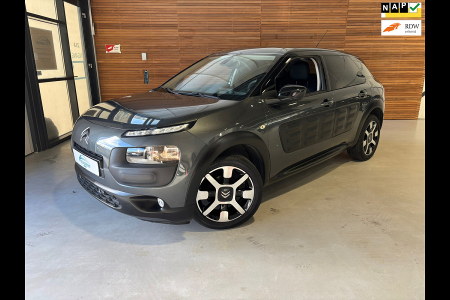 Citroën C4 Cactus 1.2 PureTech Shine | Panorama | Parkeerassistent Pakket | PDC | Camera | Winter Pakket | 17 Inch