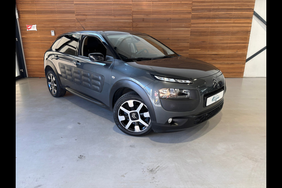 Citroën C4 Cactus 1.2 PureTech Shine | Panorama | Parkeerassistent Pakket | PDC | Camera | Winter Pakket | 17 Inch