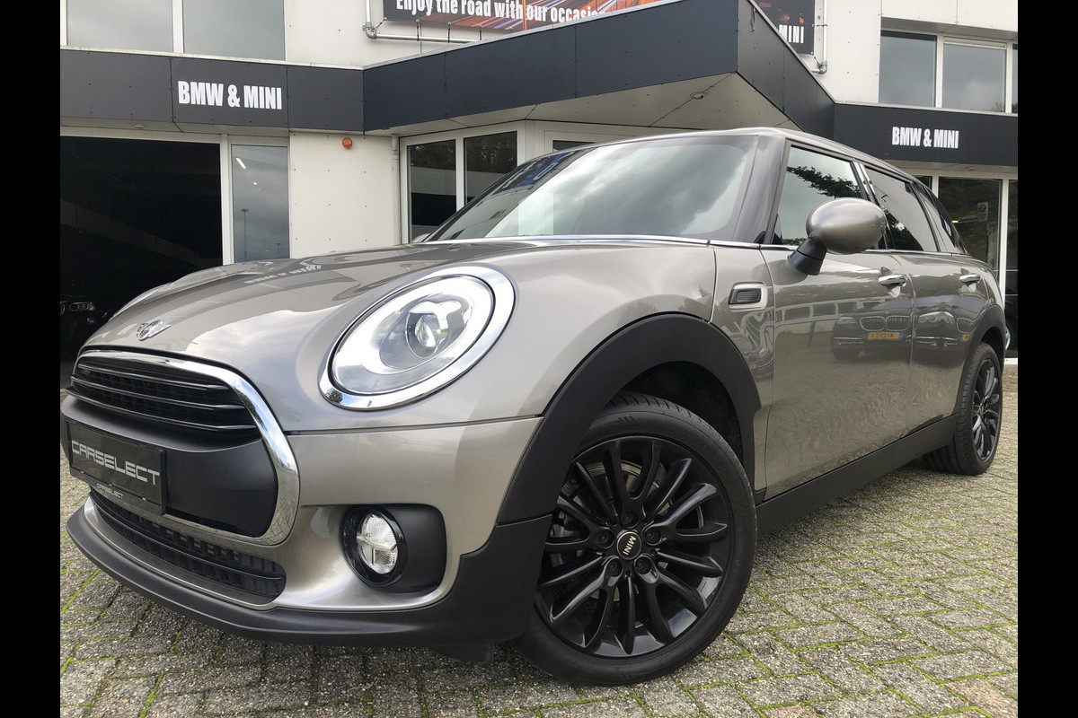 MINI Clubman 1.5 One Panoramadak, automaat, komfoor toegang, climaat control, trekhaak Een proefrit levert het bewijs. Neem contact op en we maken een afspraak!