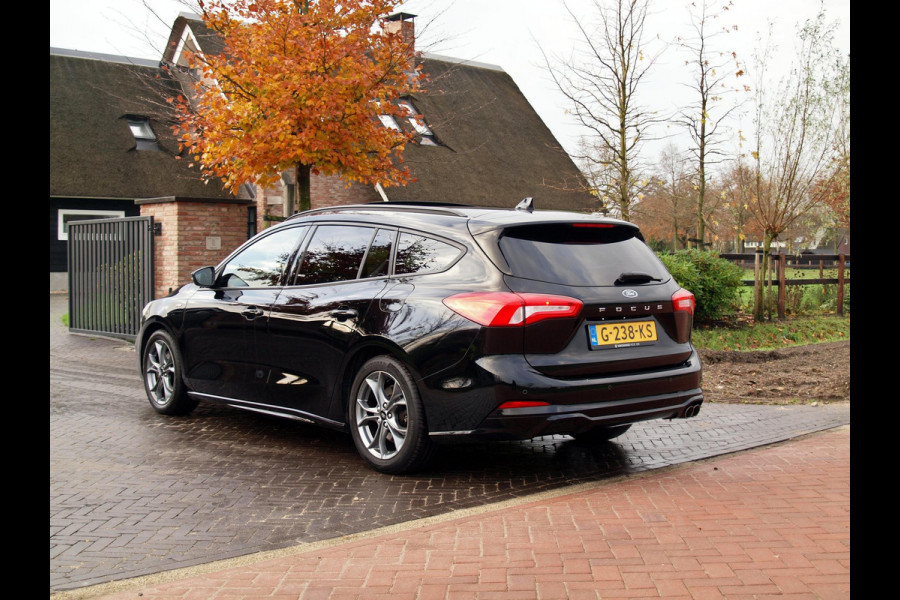 Ford FOCUS Wagon 1.5 EcoBoost ST Line Business | 182 PK | Bang & Olufsen | Panoramadak | NL-Auto |