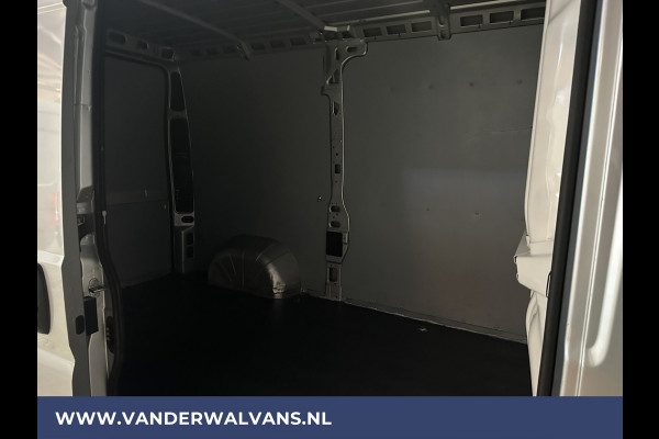 Peugeot Boxer 2.2 BlueHDi 140pk L2H2 Euro6 Airco | Camera | 2500kg Trekhaak | Cruisecontrol parkeersensoren, LED, chauffeursstoel