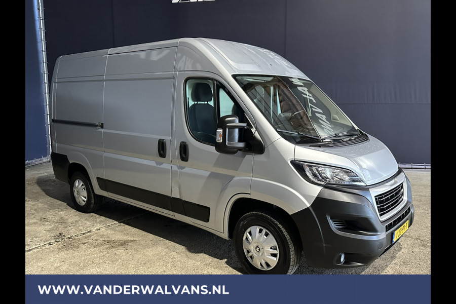 Peugeot Boxer 2.2 BlueHDi 140pk L2H2 Euro6 Airco | Camera | 2500kg Trekhaak | Cruisecontrol parkeersensoren, LED, chauffeursstoel