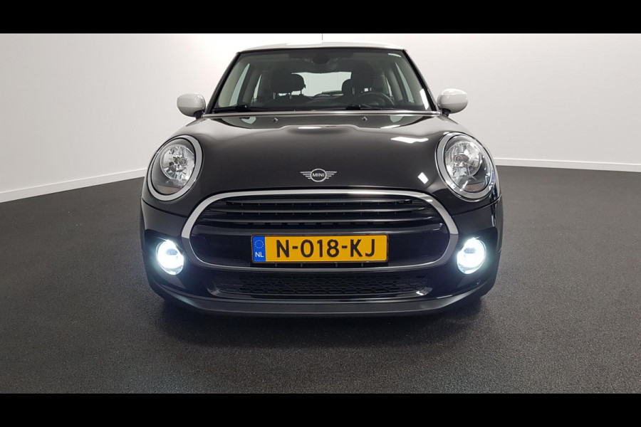 MINI Mini 1.5 136pk Cooper Chili | Climate Control | Parkeer Sensoren | Led | Parkeer Sensoren | Lichtmetalen Velgen #